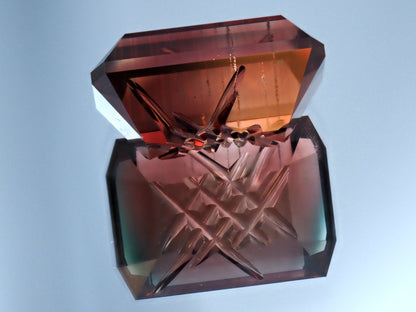 Oregon Sunstone Emerald Fantasy Cut 22.92ct